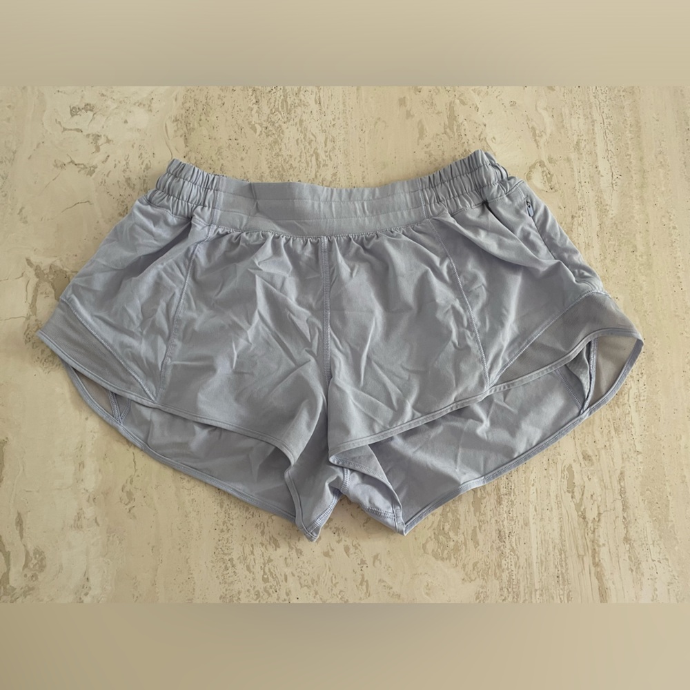 Lululemon Hotty Hot Shorts Low Rise Lined Short 2.5”